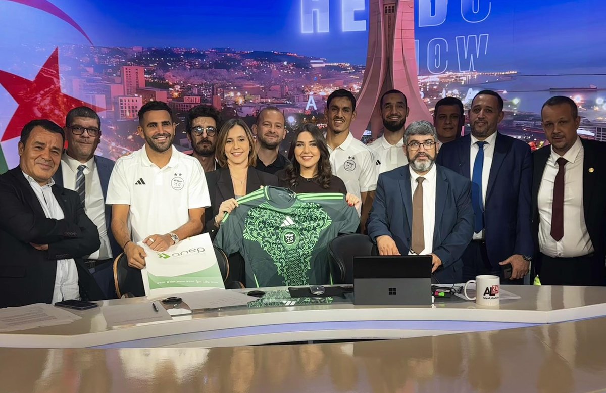 Salimaggar's tweet photo. Très content pour le retour de Hebdo show. Un premier numéro explosif sous l'ère du nouveau DG Ahmed Kateb, sous la houlette de Mehdi Ghezar et Faycal Metaoui et la bienveillance du PDG de l'ANEP Alghem Messaoud. Bonne continuation à l'équipe de H.S. Longue vie à #AL24NEWS https://t.co/MuPczSnEtt