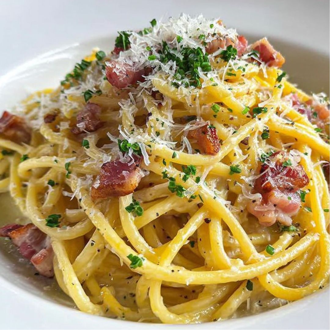 Creamy, silky, and authentically Roman 🇮🇹🍝
This Pasta Carbonara is made the traditional way — no cream, just perfection.
Try it tonight 👉 violarecipes.com/roman-pasta-ca…
#pasta #dinnertime #recipes
