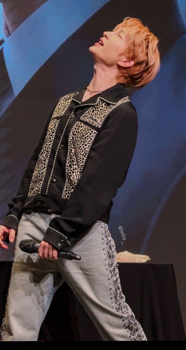 chikaaa's tweet photo. Godzilla 
Fish
Mouse
Horse *NEW ENTRY

#ONEW #온유 #オニュ https://t.co/XCJFIoAWK1
