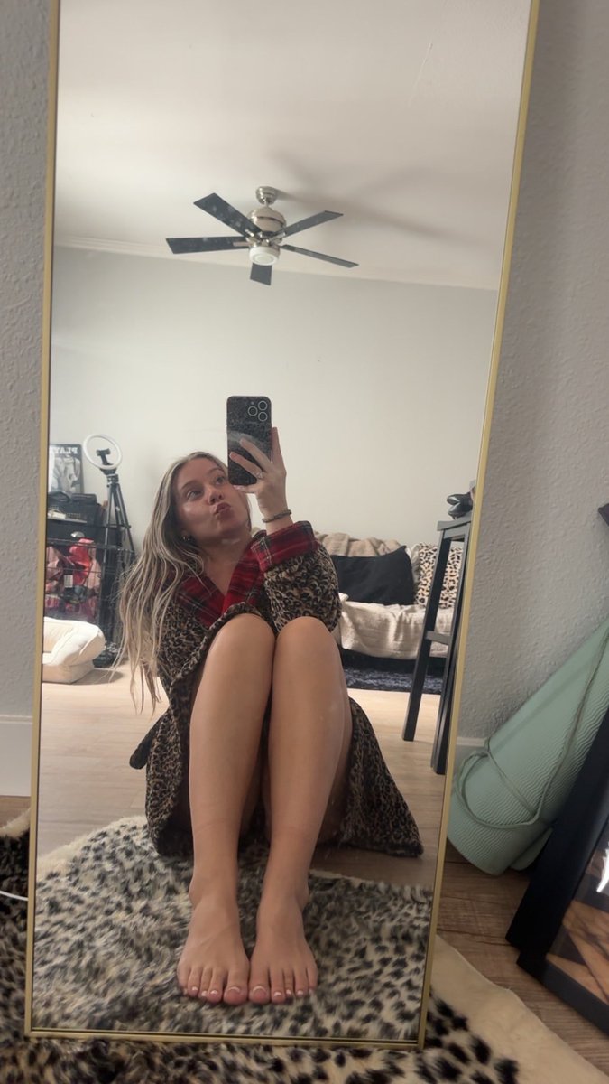 dabaerae tweet media