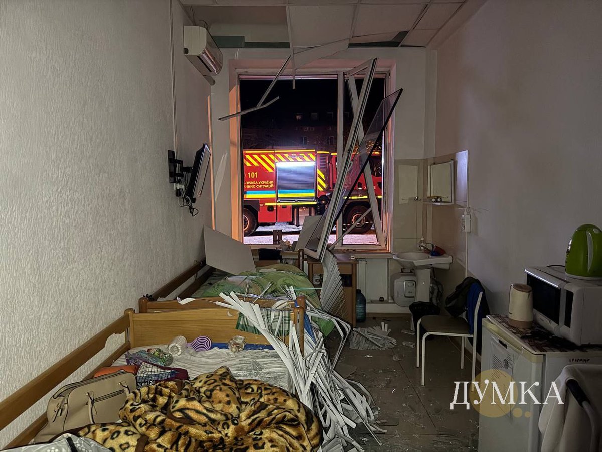 BohuslavskaKate's tweet image. More pictures from Russian attack on the hospital in Kharkiv tonight by Думка.