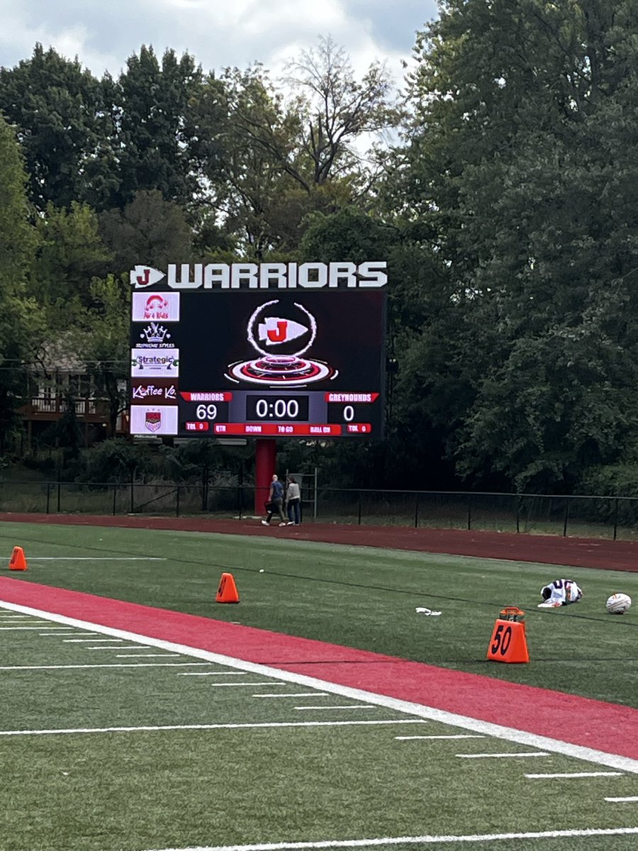 Coach Darrell Green tweet media