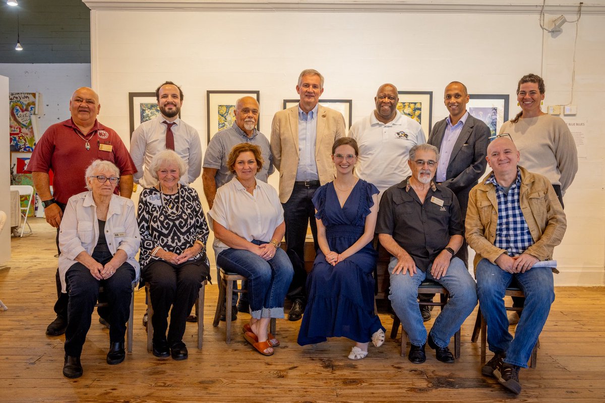 Day 2 of <a href="/FrenchAmbUS/">Laurent Bili</a> Laurent Bili’s visit to Lafayette—dedicated to culture and community!
From the Alliance francaise of Lafayette to <a href="/ULLafayette/">University of Louisiana at Lafayette</a> and NUNU Collective in Arnaudville, we met passionate educators, artists, and students working to keep French alive in Louisiana!