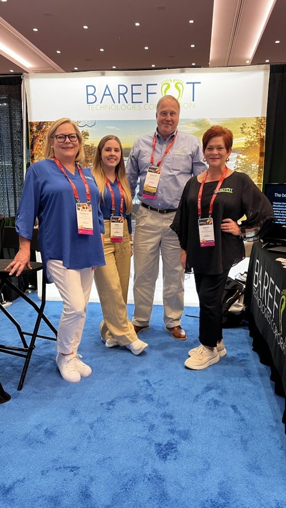 BarefootVR's tweet photo. We had an incredible night connecting with clients over dinner at VRMA International—great conversations and shared laughs in the heart of Vegas! Building relationships is what drives us at Barefoot Technologies. What’s your top networking tip? #VRMA2025 #VacationRentalTech https://t.co/ZiYibceK1e