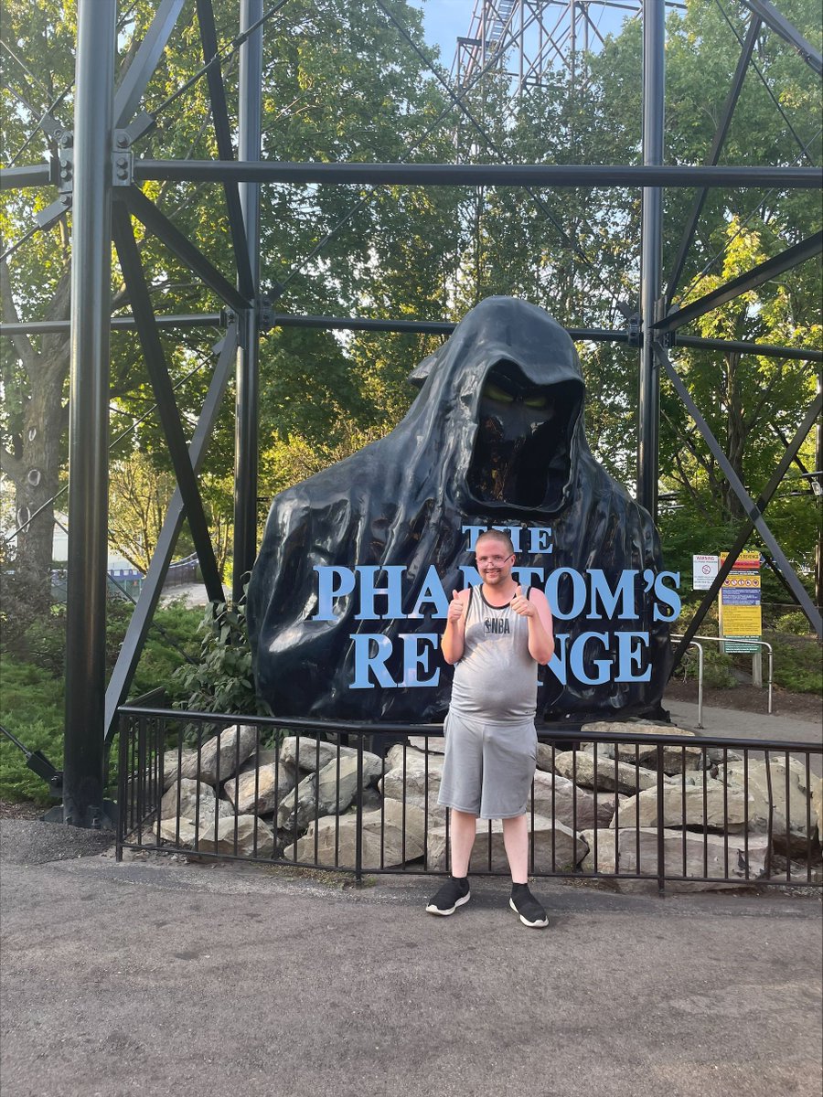 ValComScvs's tweet image. Already looking fondly back on summer!

A group from our central region drove all the way to Kennywood to cap off their community activities for the summer!

#SupportingPeople