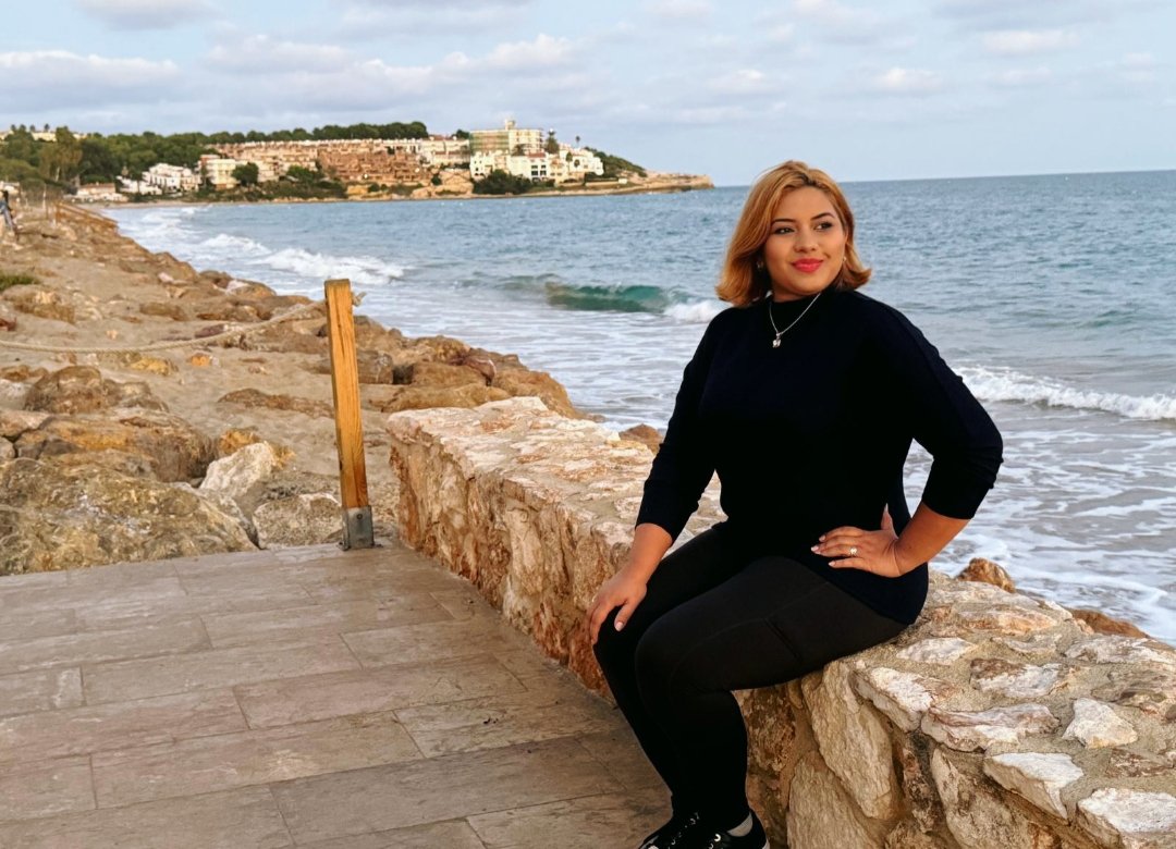 CeidyCeleste's tweet photo. Hoy me visto de negro por las que el cáncer se llevó, pero miro al mar con esperanza por las que siguen luchando. Que ninguna mujer enfrente esta batalla sola. La detección temprana salva vidas. 💗 #OctubreRosa #EsperanzaViva https://t.co/adkt44Y0ht