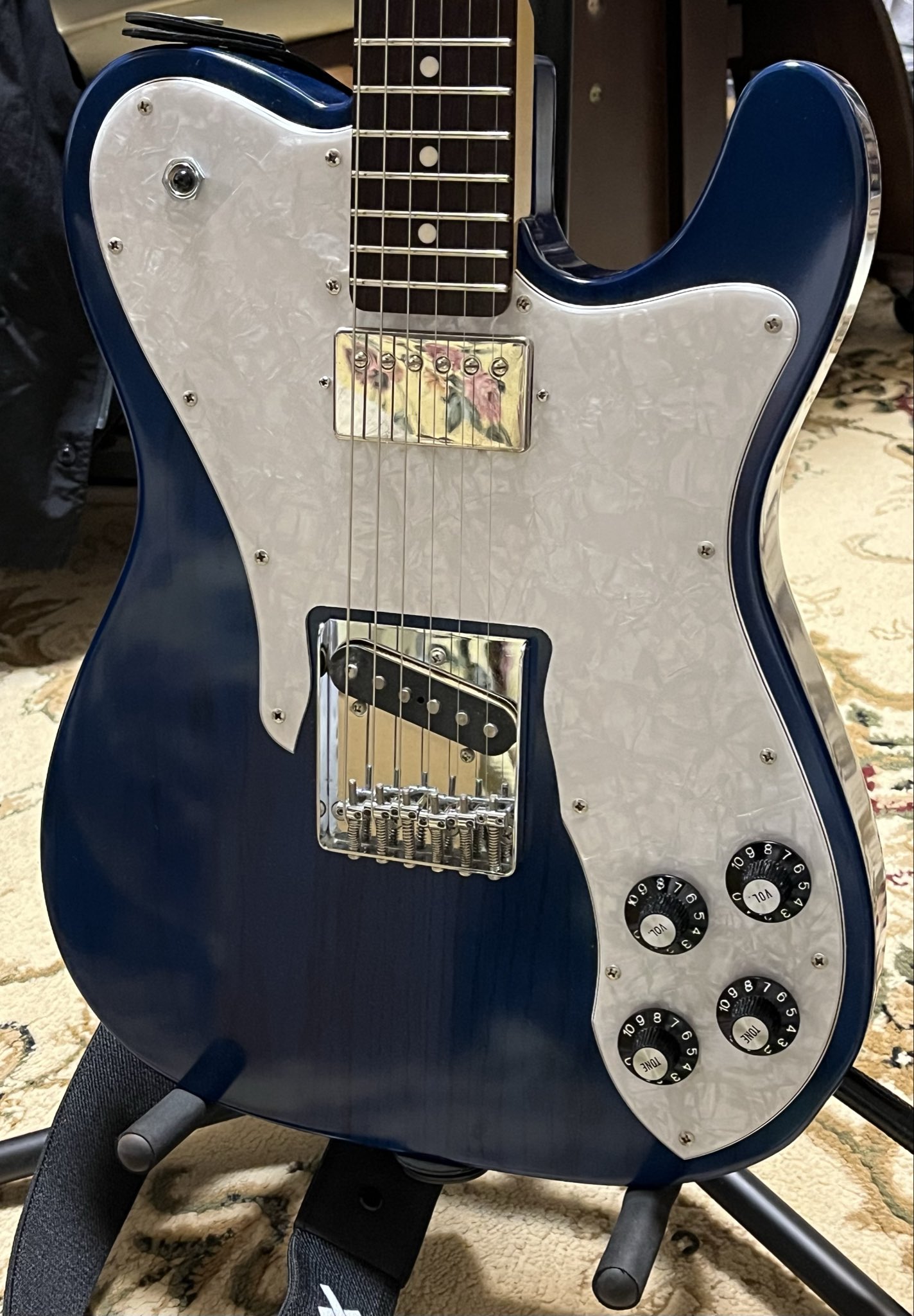 _nao_☺︎ページ 💙ナオ💙💬🎸🐩🗼 (@nao_shapes) / X