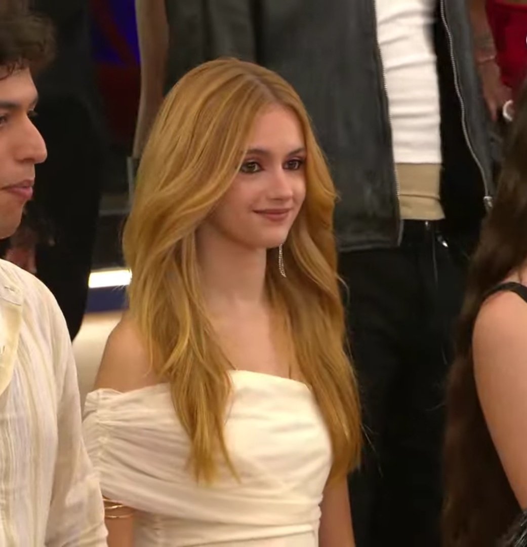 _sra_mayor's tweet image. en este hogar (yo) estaremos salvando a doña Lucía Casani 

#OTGala4