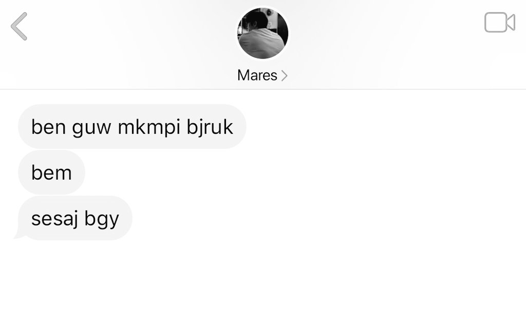 vava tweet media