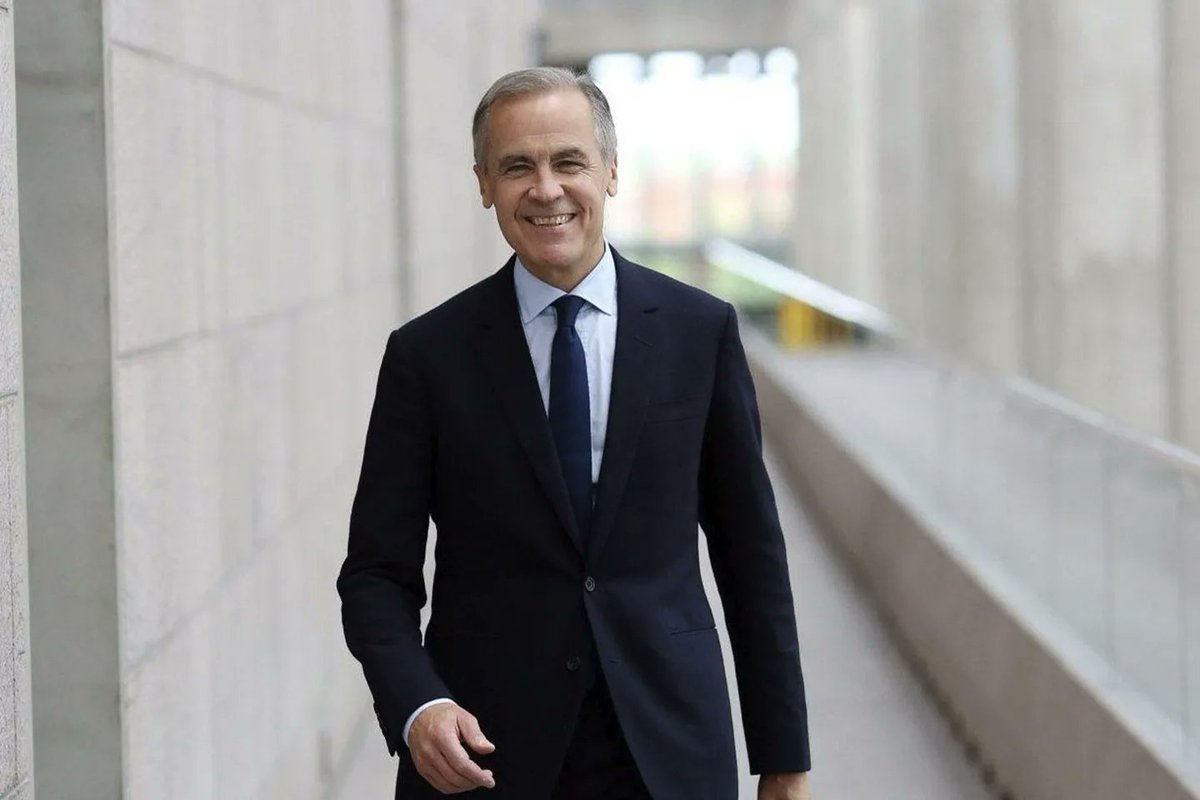 Smil3yAngel's tweet image. I don't know who needs to hear this (orange turd) but Canada has never had, and never will have, a President.
We have a Prime Minister 🇨🇦❤️
His name is Mark Carney!