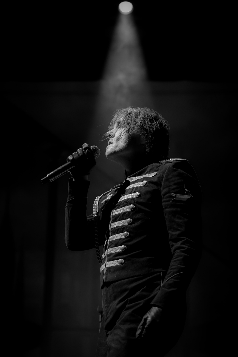 MCRupdates1's tweet photo. .@MWhiteShelley does it again

#MCRTAMPA https://t.co/ux1UAKaP3D
