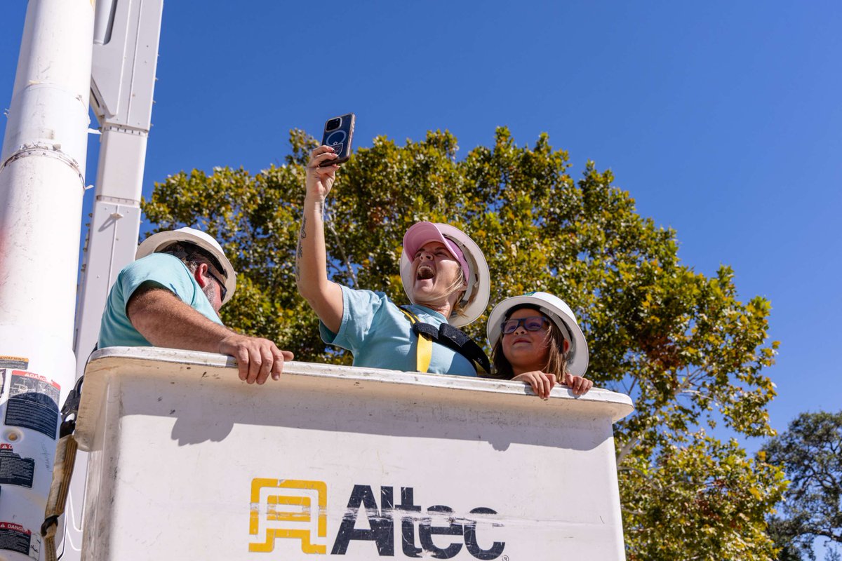 KerrvillePUB's tweet image. 💡 Our biggest Bucket Truck Ride Event yet! ⚡️

What an unforgettable day we had celebrating #PublicPower with our Kerrville community! 💙

Thanks to everyone who came out and celebrated #PublicPowerWeek with us all!
