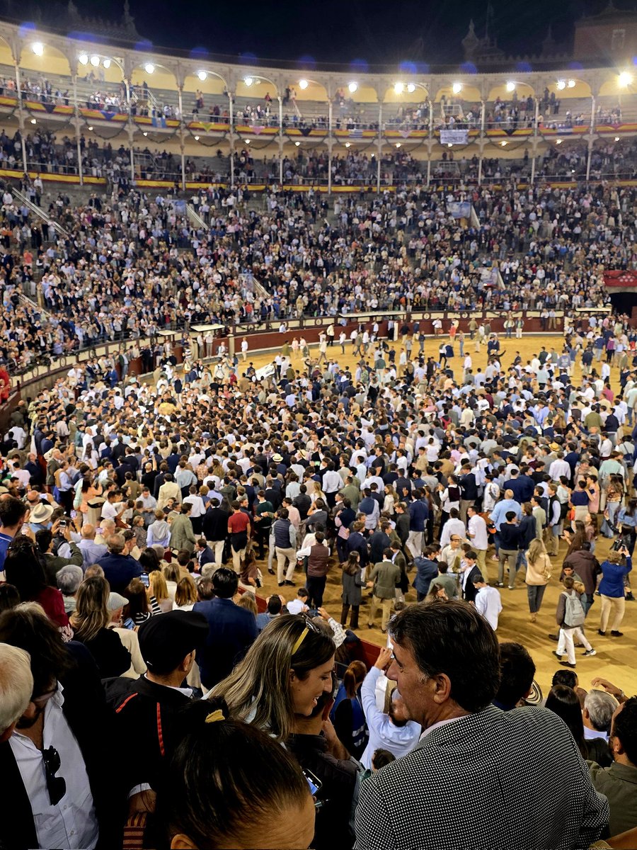 Eres lo mejor que le ha pasado a este mundo JOSE ANTONIO MORANTE DE LA PUEBLA. Gracias por todo. Imposible expresar tanta emoción.