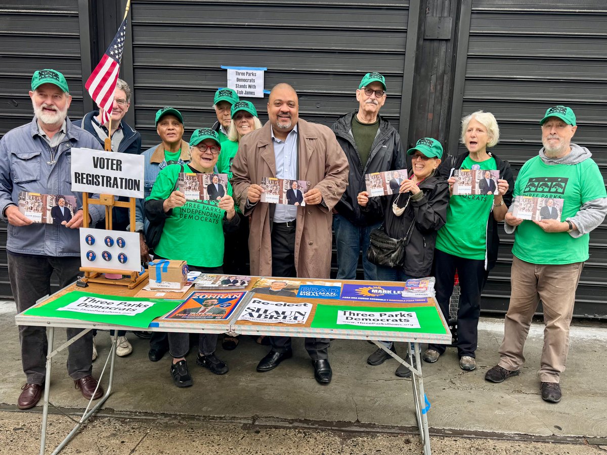 Great weekend out listening to voters and talking about our work to make Manhattan safer, with one standard of justice for all. Thanks to clubs, volunteers, and all the people who stopped to share their thoughts and support.