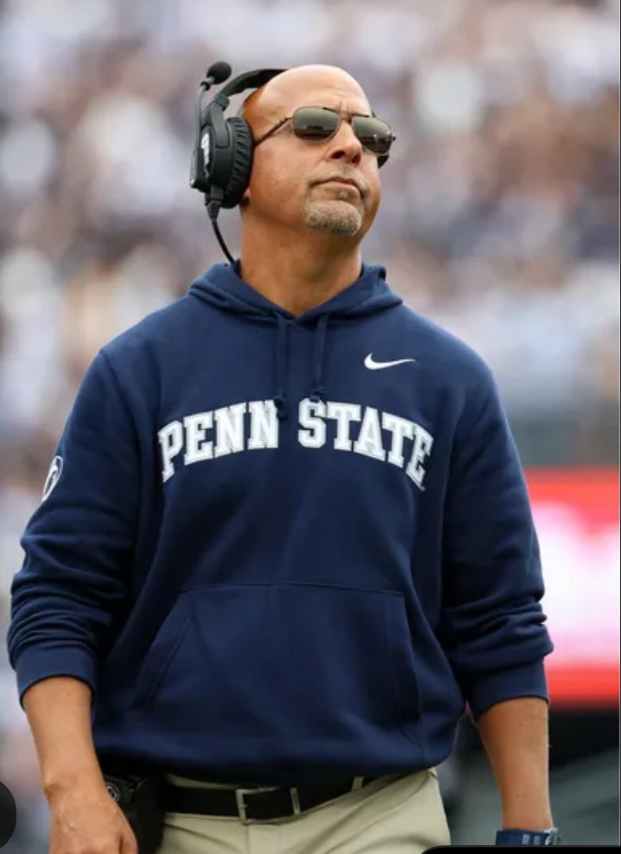 xjhoodespn's tweet image. .@HowardGriffith from @B1Gfootball joined me to talk #CFB. Coach Cignetti and #IUFB, James Franklin’s firing, a preview of #GoIrish and #FightOn and more! 

Subscribe: 
youtu.be/TCaa1rWheac?si…