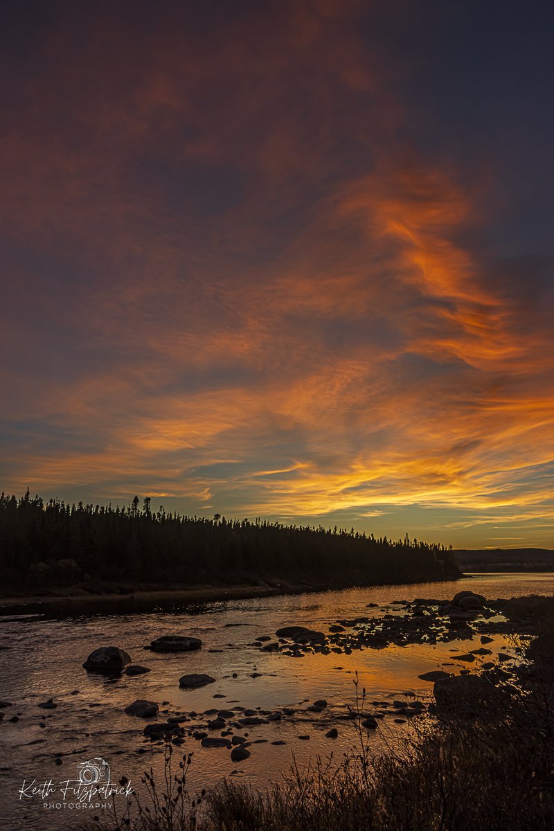 KeithFitz81's tweet photo. Oct 13th 2025 - What a Thanksgiving sunset in Labrador West this evening. #nlwx #sunset #SunsetPhotography #nature #NaturePhotography #ShareYourWeather #canon #canonphotography #thebigland #labrador #wethenorth #labradorwest #labradorstrong @EddieSheerr @MurphTWN https://t.co/vodJVpl0HF