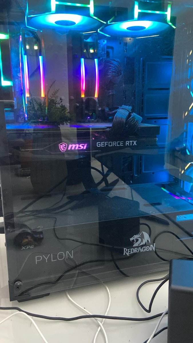 CsarFST1's tweet image. Mutuals, estou vendendo esse PC gamer e gostaria de pedir um RT de vocês. Está incluso monitor, gabinete, fonte, teclado e de brinde mouse e fone 
Preço e condições na DM 
Confg. I5- 8600K, RTX 3060, 1TB SSD, 16gb RAM

Se você é de Recife ou região posso entregar pessoalmente