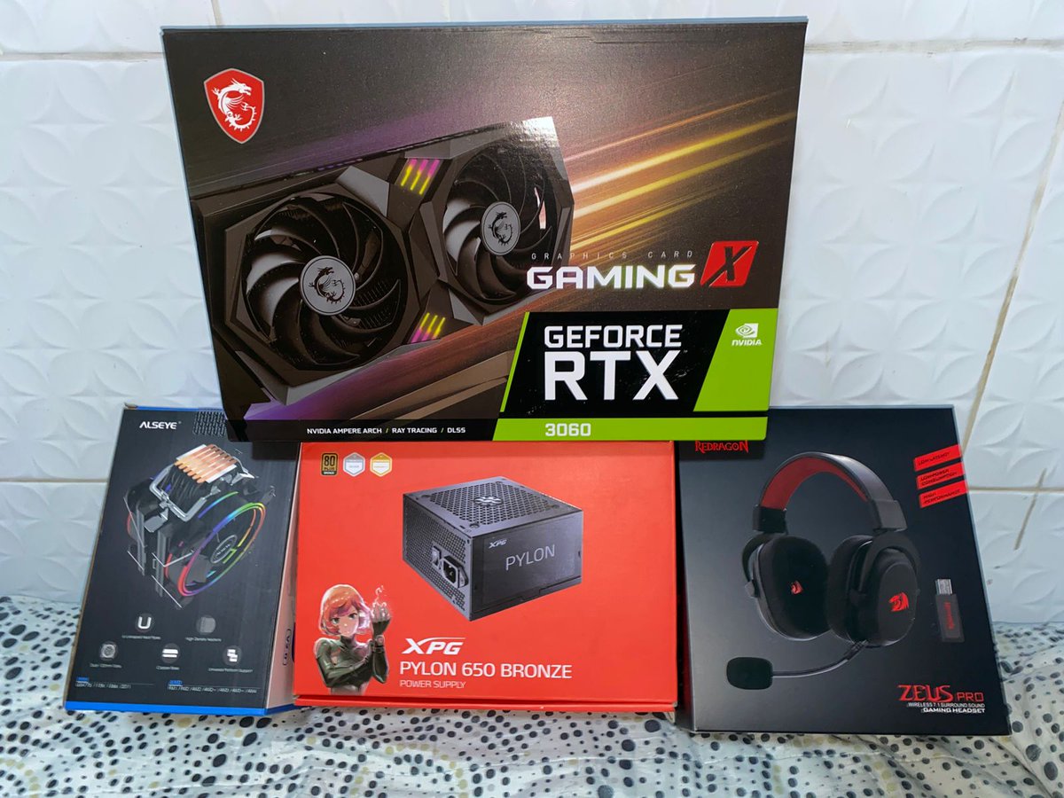 CsarFST1's tweet image. Mutuals, estou vendendo esse PC gamer e gostaria de pedir um RT de vocês. Está incluso monitor, gabinete, fonte, teclado e de brinde mouse e fone 
Preço e condições na DM 
Confg. I5- 8600K, RTX 3060, 1TB SSD, 16gb RAM

Se você é de Recife ou região posso entregar pessoalmente