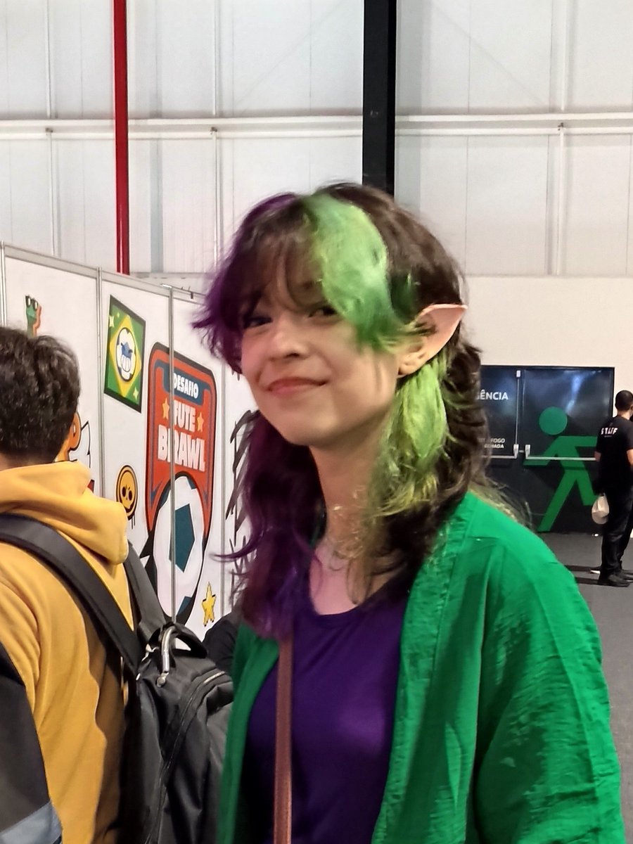 Close no meu meio cosplay do <a href="/MeioElfoGamer/">Meio Elfo</a> pq tava lindo