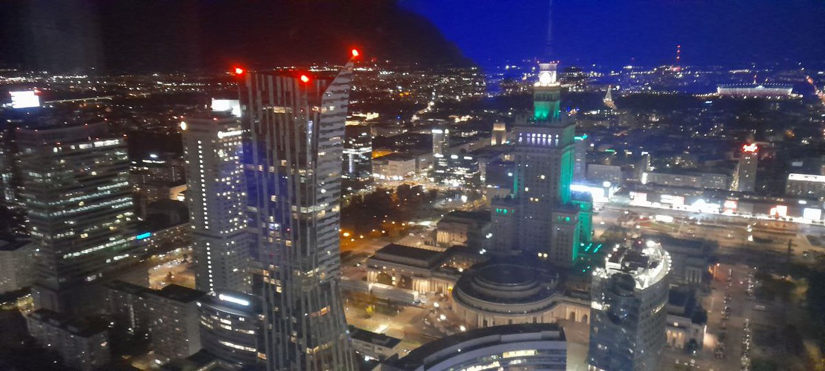 M_Hashem_Tawfik's tweet photo. "Cinema in the clouds".. An amazing screening up above Warsaw at the 46th floor of the Varso Tower.. The highest skyscraper in Europe😮WIFF
@warsaw #warszawa #warsaw #cinarts24 #warsawfilmfestival #FilmotekaNarodowa
#wff2025 #warszawskifestiwalfilmowy #cinemawithvalues @cinarts24 https://t.co/i5VXO3Paag