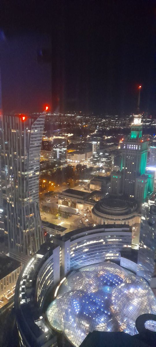 M_Hashem_Tawfik's tweet photo. "Cinema in the clouds".. An amazing screening up above Warsaw at the 46th floor of the Varso Tower.. The highest skyscraper in Europe😮WIFF
@warsaw #warszawa #warsaw #cinarts24 #warsawfilmfestival #FilmotekaNarodowa
#wff2025 #warszawskifestiwalfilmowy #cinemawithvalues @cinarts24 https://t.co/i5VXO3Paag