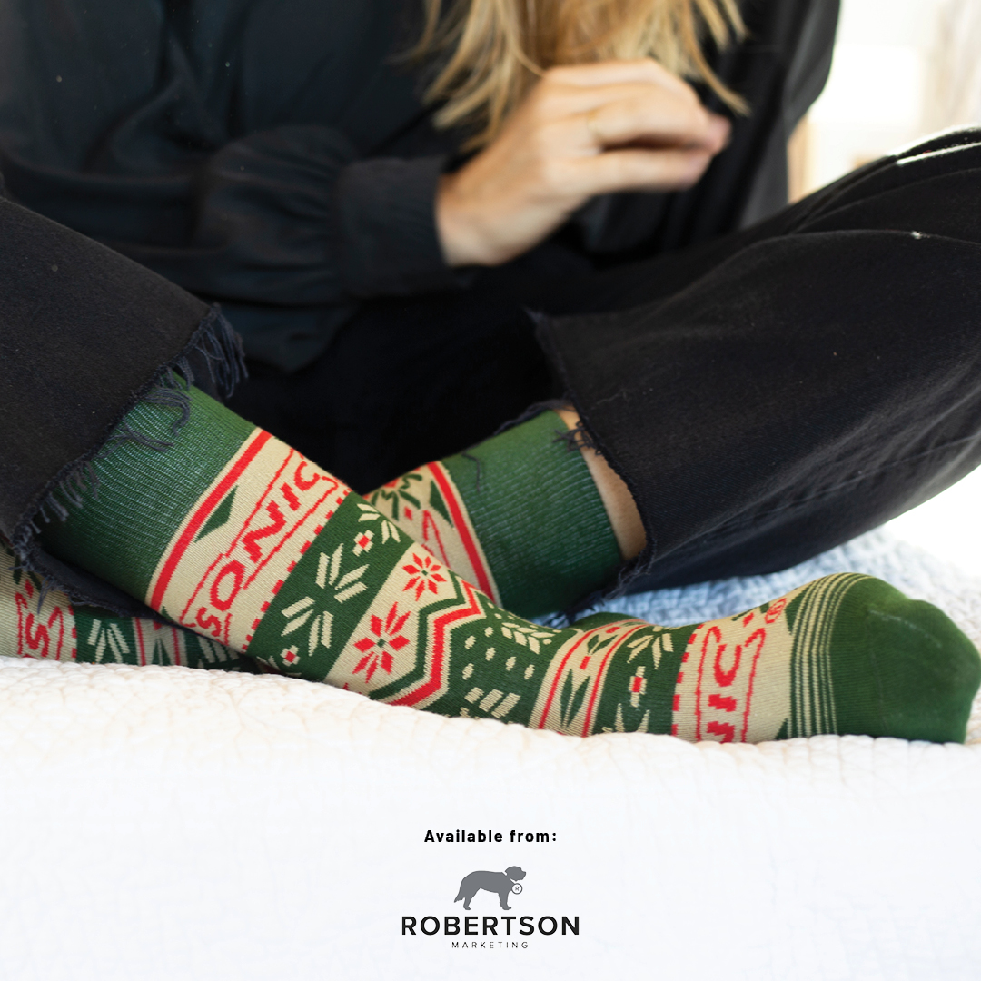 CrissyManwaring's tweet photo. Think nostalgic patterns, modern comfort, and just the right dash of “that’s so them.” Cozy is the 2025 currency of connection—soft textures, warm colors, and gifts that make people feel something.

Nothing says “we get you” like merch that keeps the spirit (and the toes) warm. https://t.co/j9rzvXI2dL