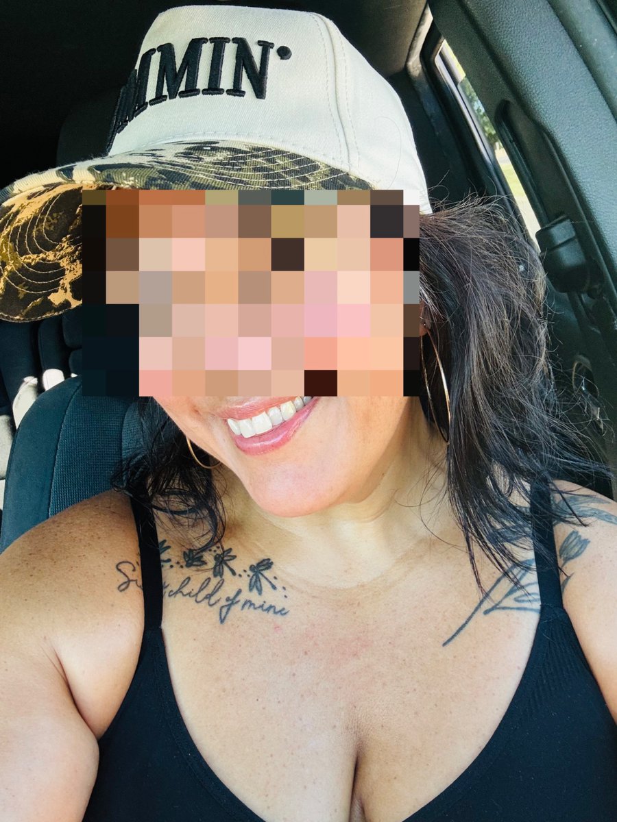 Texas_Slurp247's tweet photo. This mom needed a little extra attention… so we invited a friend to help. 😏
#HotMom #Hotwife #MILF #TxMILF #swingers https://t.co/1z4AG3PGnQ