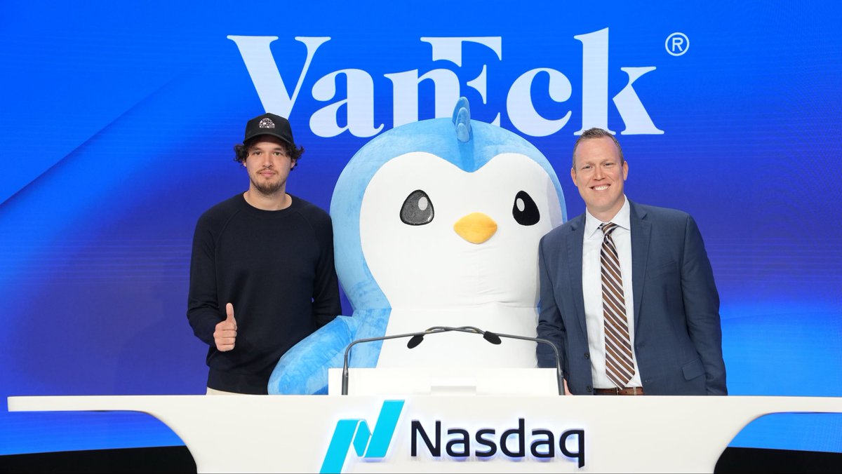 pudgypenguins's tweet image. In hindsight, the signs will be obvious 🐧