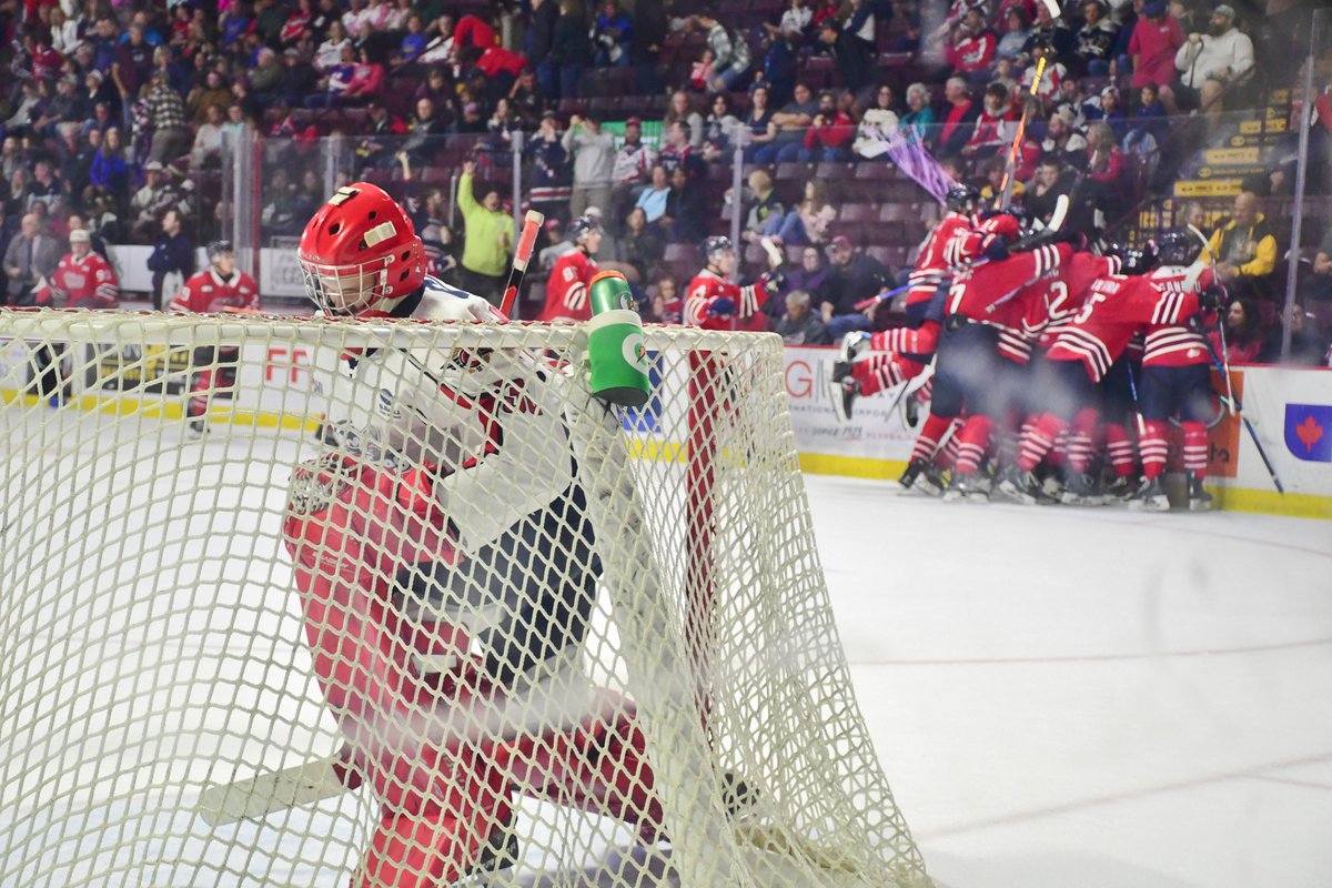 DaveJewellOHL's tweet image. The Windsor #Spitfires suffered their first home loss of the season thanks to a 4-3 OT defeat against the Oshawa #Generals on Monday. #OHL
