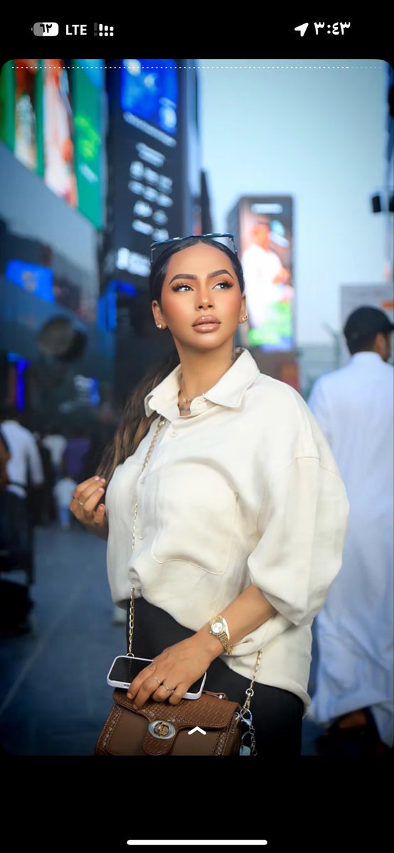 جعل ربي ما يجرّدني من شعور القناعه
يا كثر ما فاتني فرصة عمر و اقول خیره