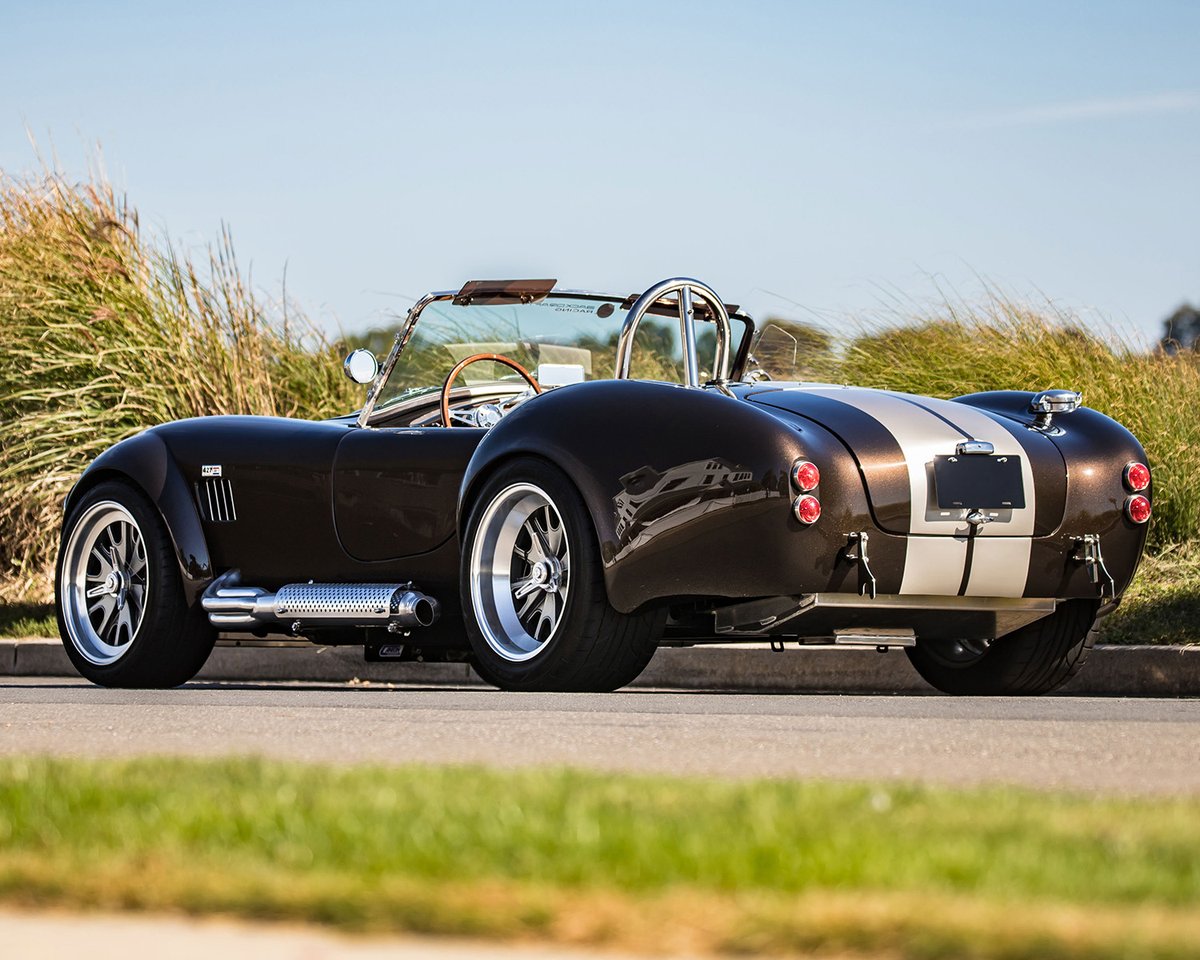 Barrett_Jackson's tweet image. Dripping in @Lamborghini Marrone Alcestis with @Ferrari Grigio Ingrid stripes, this 1965 #Backdraft RT4 roadster is ready to cross the block!

Learn more: bit.ly/AZ25TW-1965Bac…