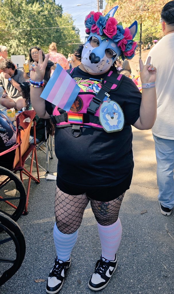 A good boy at Atlanta Pride

🐶: <a href="/GrungeBunnyGear/">Grunge Bunny</a>