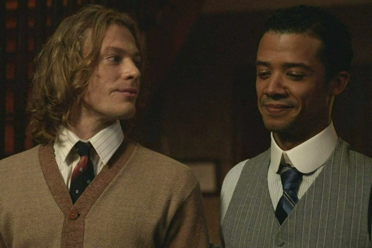 fleurstat's tweet photo. lestat and louis confirm that they’ve been in a relationship for 113 years. https://t.co/IuGisUyHVU
