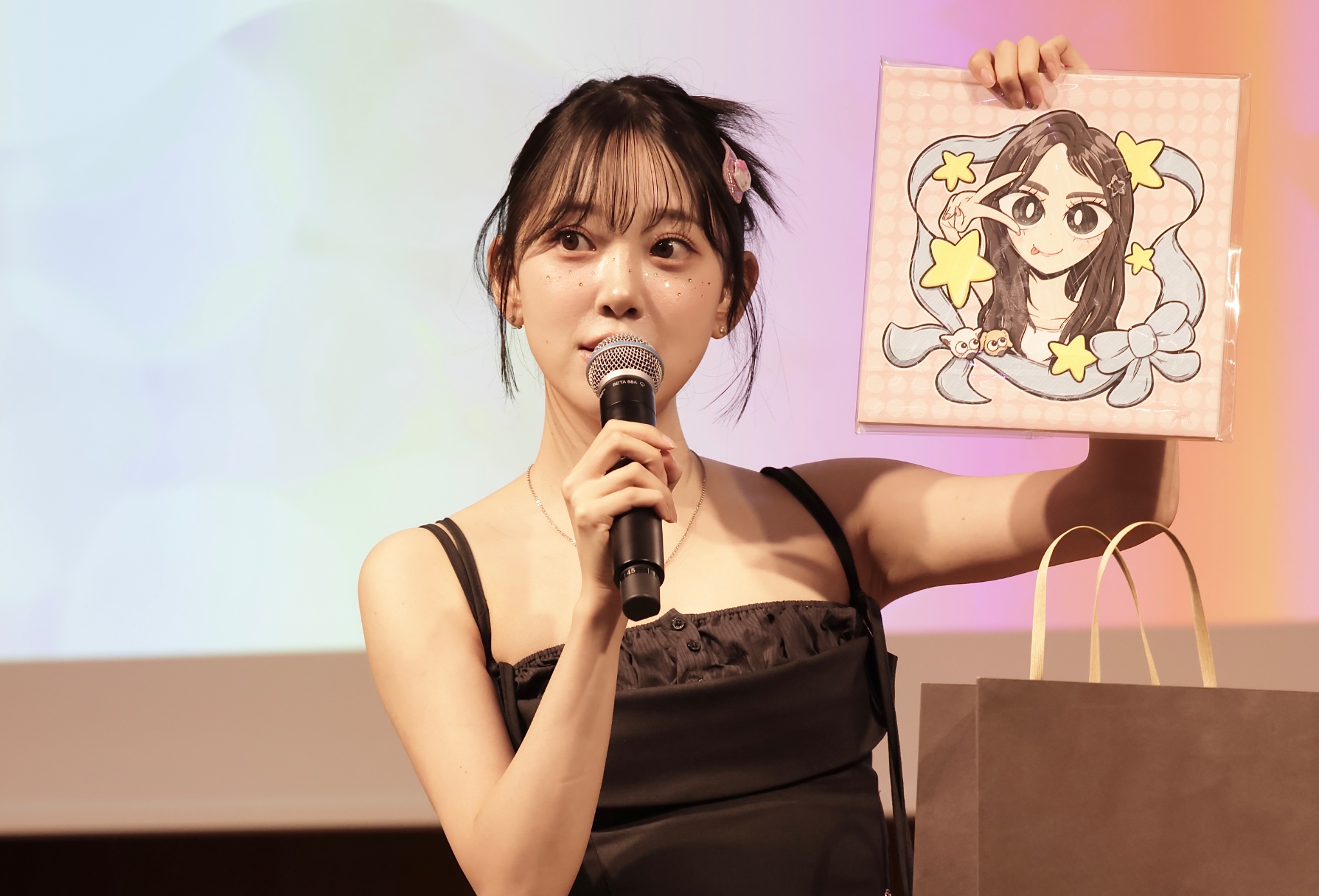 堀未央奈 卓上カレンダー2022,23年サイン入りファンクラブ限定100個 乃木坂46 OFFICIAL WEB SHOP | 乃木坂46 グッズ通販サイト