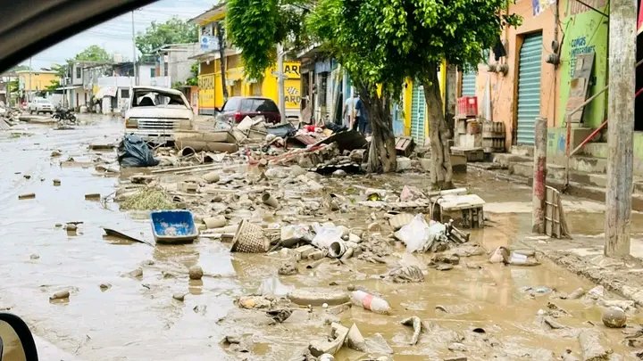thepuni26470896's tweet image. #Veracruz
En #Alamo #Temapache 
La situaciòn es muy critica al igual que en #Poza_Rica  hay mucho por hacer, el Panòrama es desolador🙁
