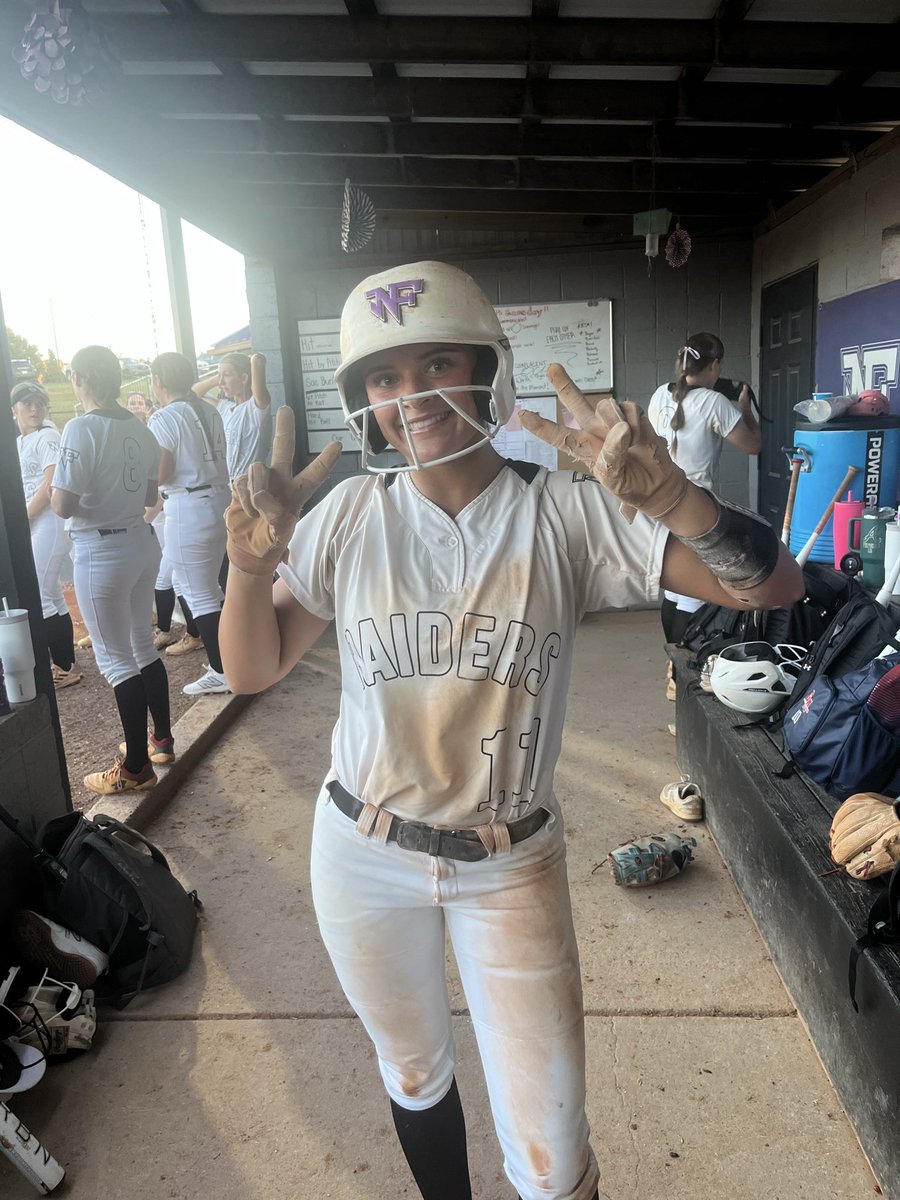 NoFoSoftball's tweet photo. Inside the Park HR for @PaigeAveritt scores @BryleeBritt40 and the Lady Raiders lead Westlake 7-0 in the 1st inning. #game2 https://t.co/2Ch99nlufE