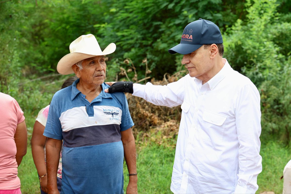 AlfonsoDurazo's tweet image. Estuve en Estación Oroz, escuchando a las familias que enfrentaron las afectaciones por las lluvias del ciclón Raymond.

No están solas: vamos a acompañarlas y atenderlas de manera directa.

Sonora se transforma con hechos, solidaridad y unidad.