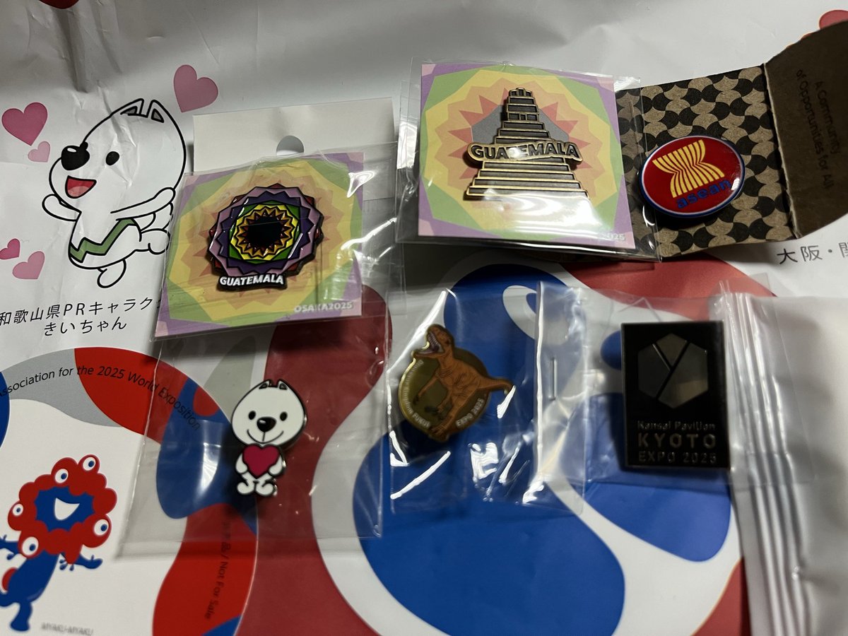 ピン あ*し様 イタリアパビリオン「シチリアイベント限定ピンバッジ