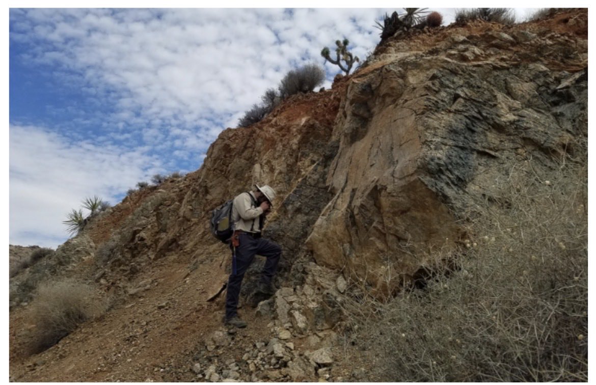 Happy #EarthScienceWeek! 

The theme for today is Minerals. At the @cageosurvey, our Mineral Resources Program provides data about California's mineral resources, mineral hazards, and active and historic mining activities. 

Learn more ➡️ conservation.ca.gov/cgs/minerals/s…
