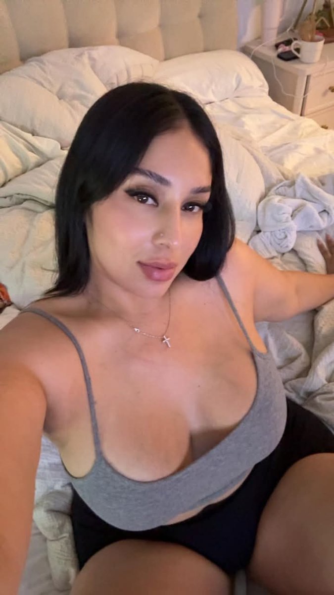 onlymissmg's tweet photo. Can I send you selfies everyday? https://t.co/IPoaythkFc