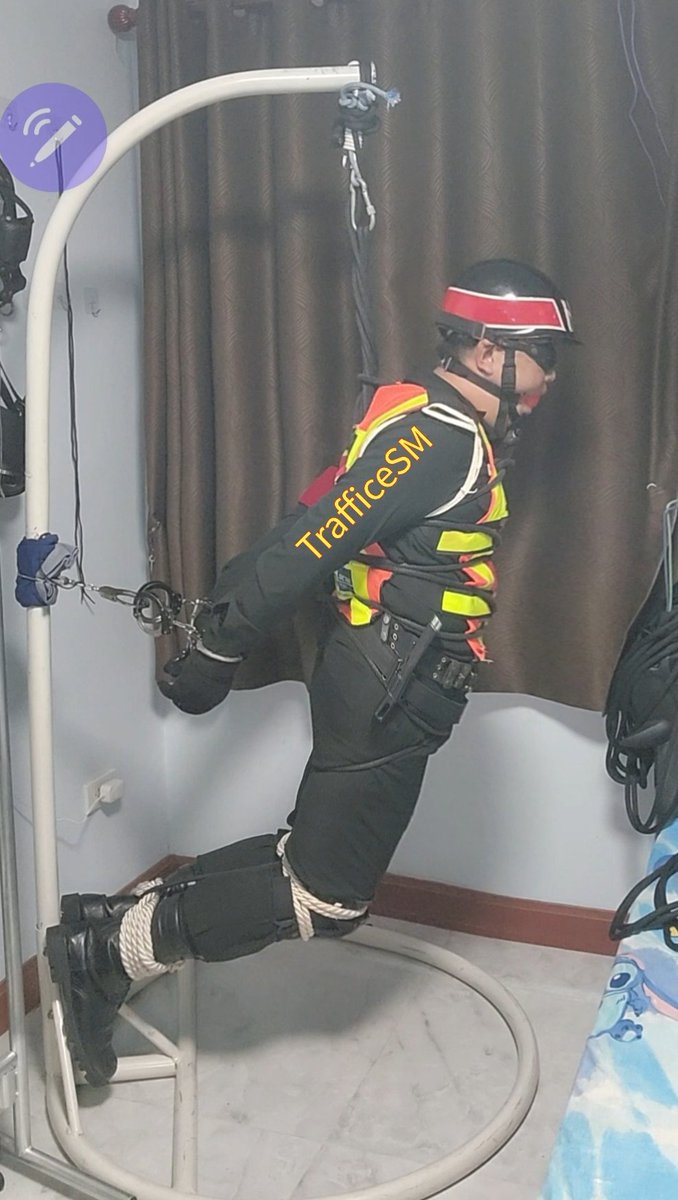 Hanging...!
🟰🔴🟰