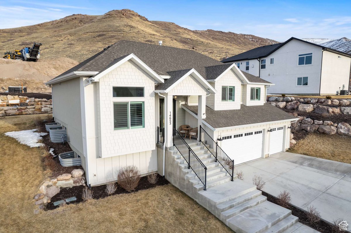 ThePerryGroupUT's tweet photo. 14653 S ANNIKA RUN DR #17, Herriman, UT 84096 just sold! Contact us for assistance in doing the same with your property. It would be our pleasure to work with you. https://t.co/OnWLgapnOc