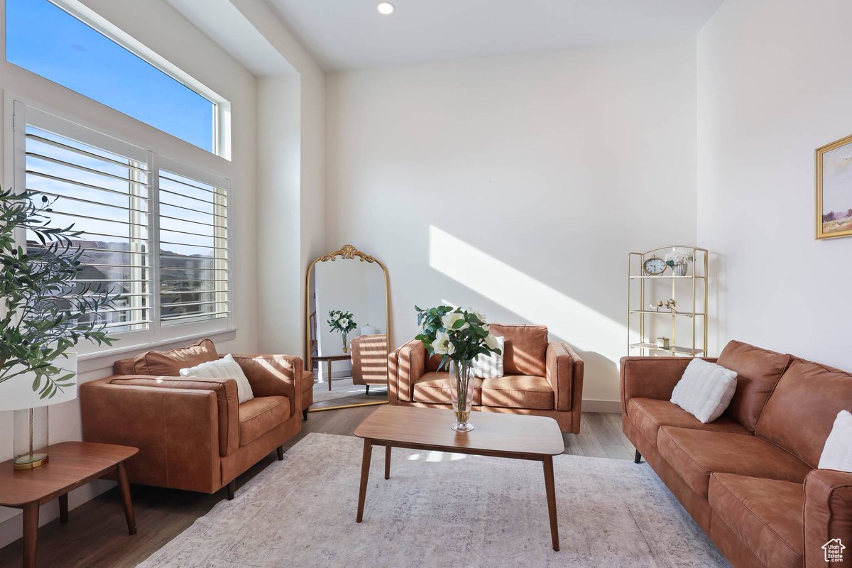 ThePerryGroupUT's tweet photo. 14653 S ANNIKA RUN DR #17, Herriman, UT 84096 just sold! Contact us for assistance in doing the same with your property. It would be our pleasure to work with you. https://t.co/OnWLgapnOc