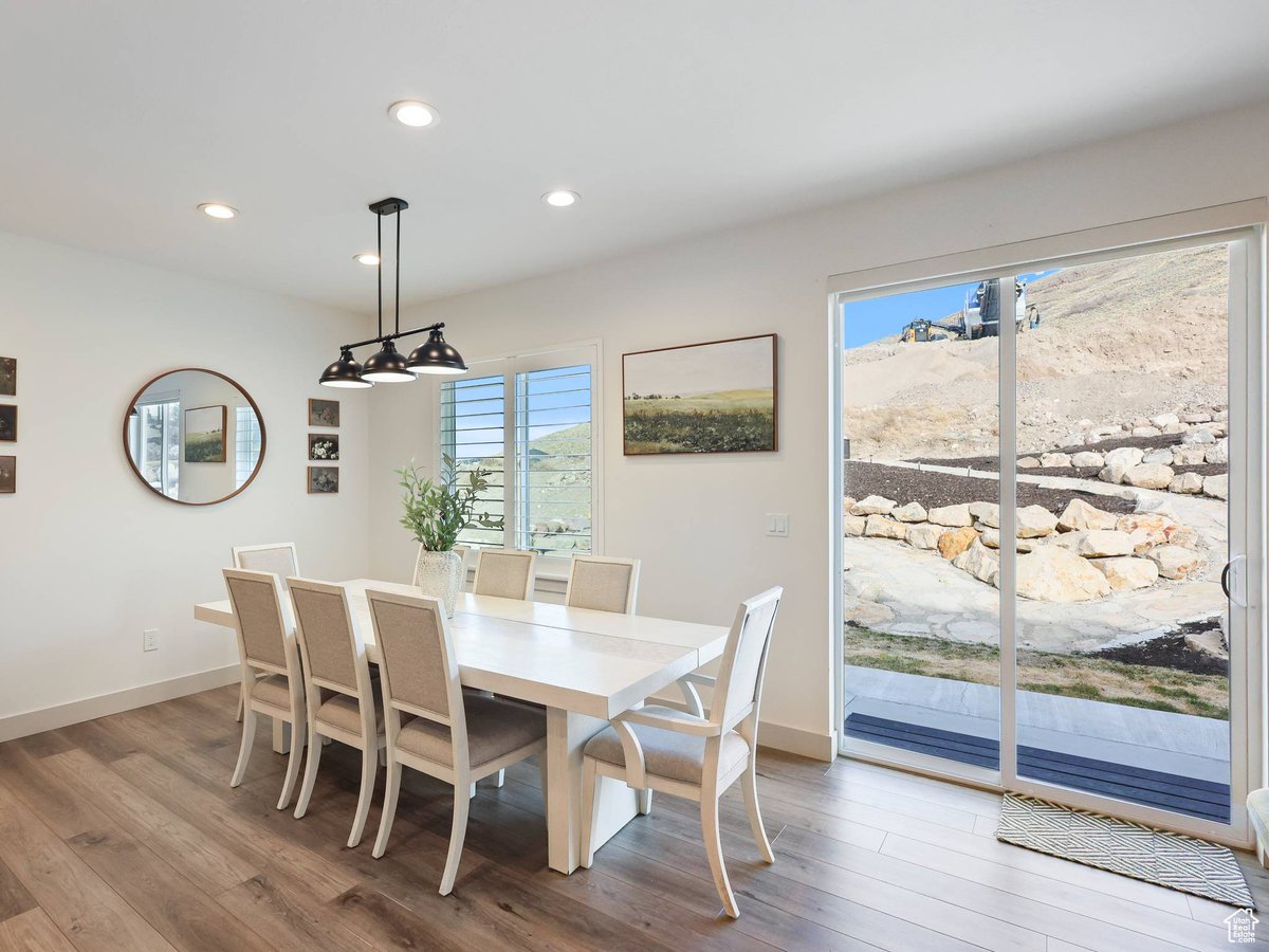 ThePerryGroupUT's tweet photo. 14653 S ANNIKA RUN DR #17, Herriman, UT 84096 just sold! Contact us for assistance in doing the same with your property. It would be our pleasure to work with you. https://t.co/OnWLgapnOc