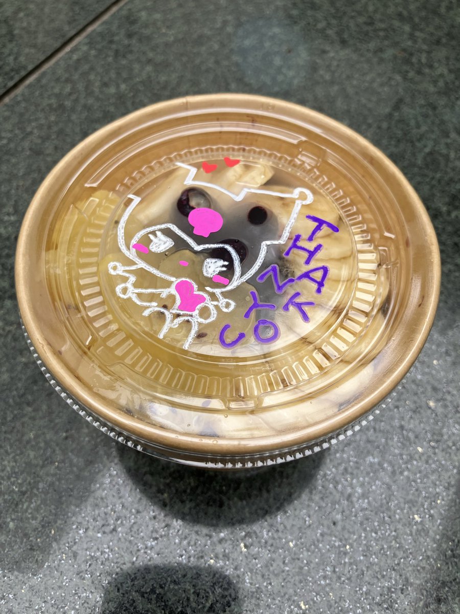 macharow's tweet photo. 人生初の初アサイーボール。
心なしかビタミンめっちゃ取れそう。流行る理由がわかるわ。
#アサイーボール https://t.co/jJhOiBFzFk