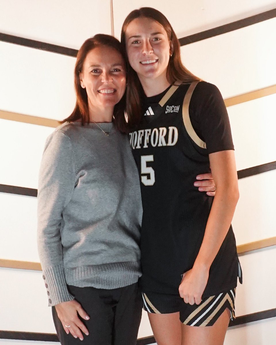 Lydia Cipriano tweet media