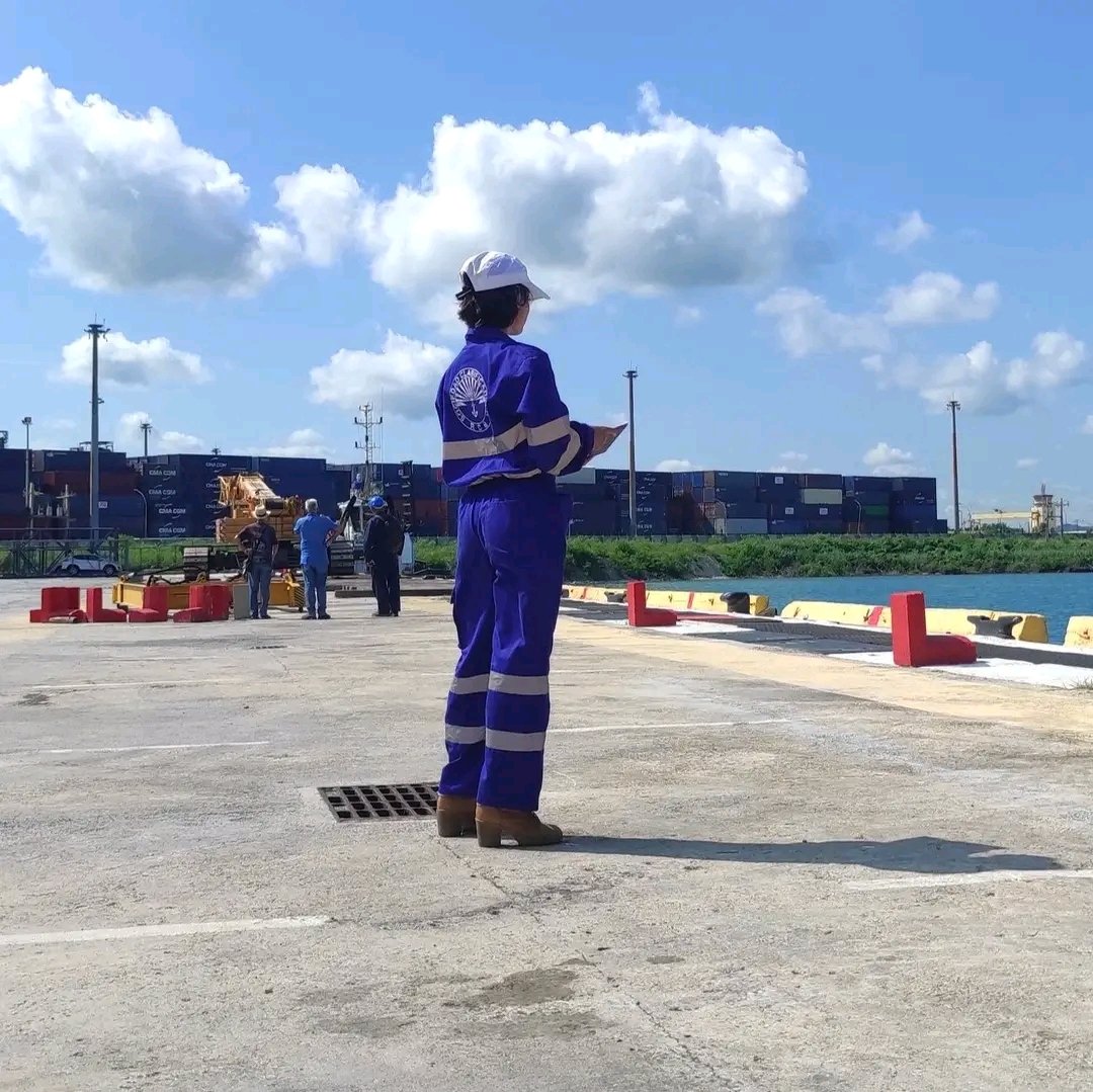 La Certificación de obras hidrotécnicas garantiza un puerto seguro con operaciones eficientes.