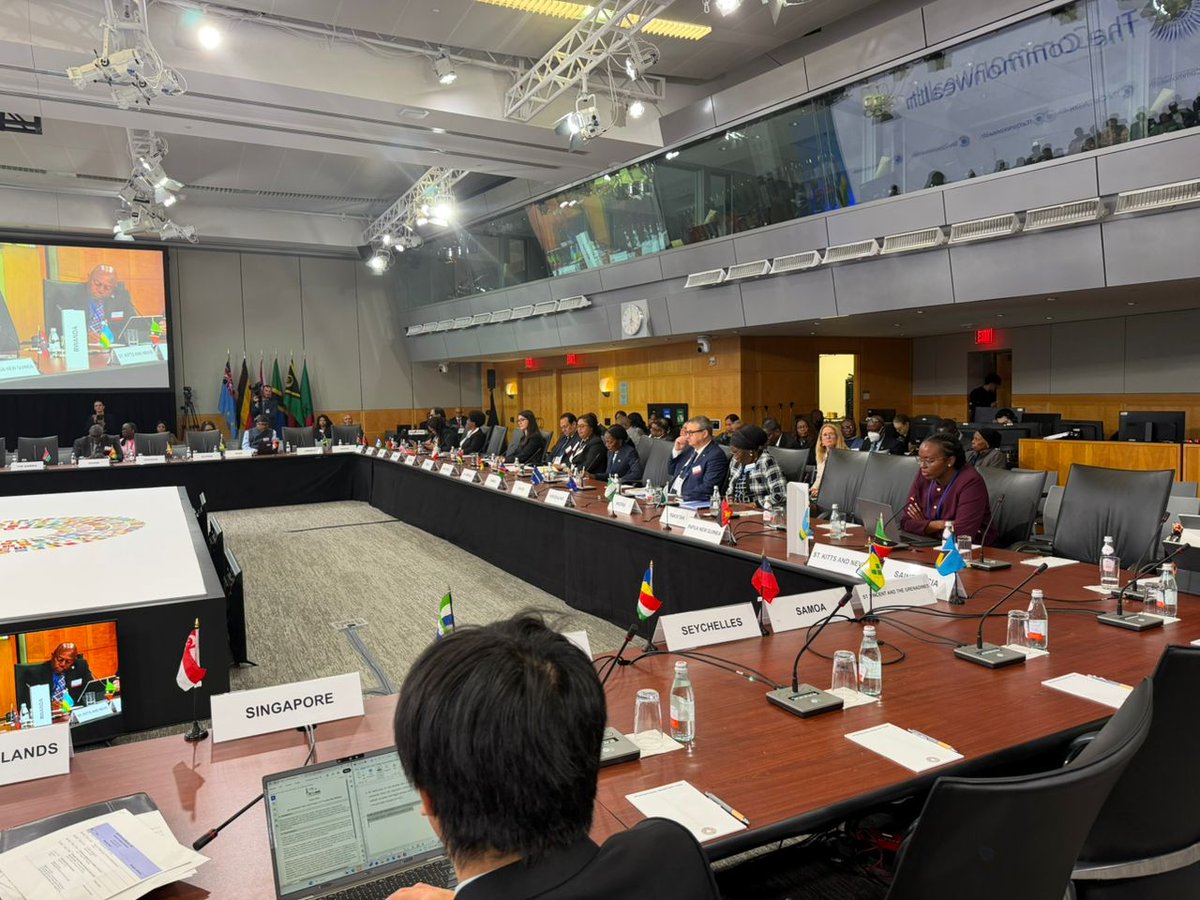 RwandaFinance's tweet image. At the #Commonwealth Finance Ministers meeting, Minister @tesirusagara highlighted 🇷🇼's experience in:

💡 Domestic resource mobilization
🌱 Climate action

She called for stronger collaboration on double taxation agreements to boost cross-border investment.

#WBGMeetings