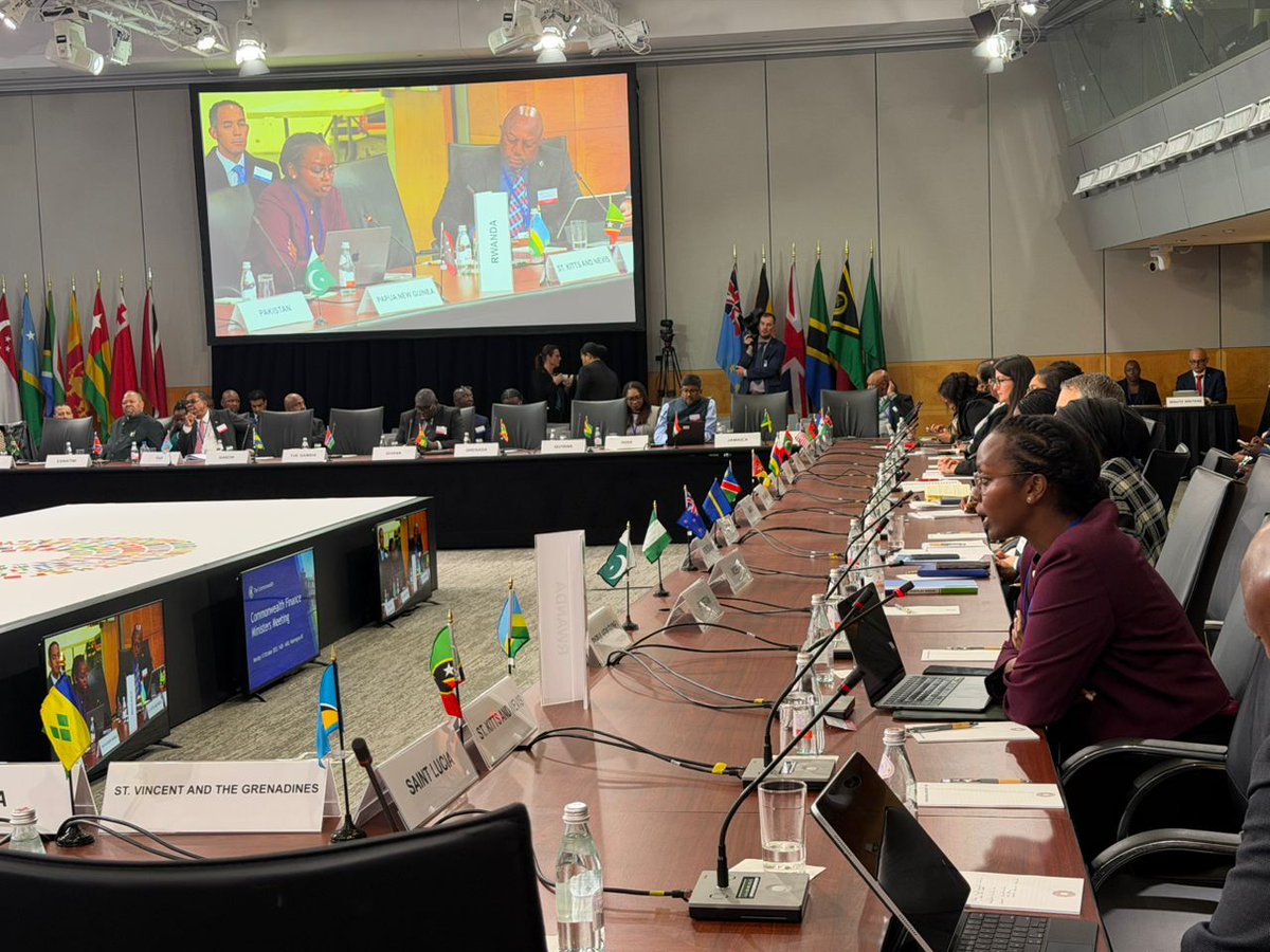 RwandaFinance's tweet image. At the #Commonwealth Finance Ministers meeting, Minister @tesirusagara highlighted 🇷🇼's experience in:

💡 Domestic resource mobilization
🌱 Climate action

She called for stronger collaboration on double taxation agreements to boost cross-border investment.

#WBGMeetings