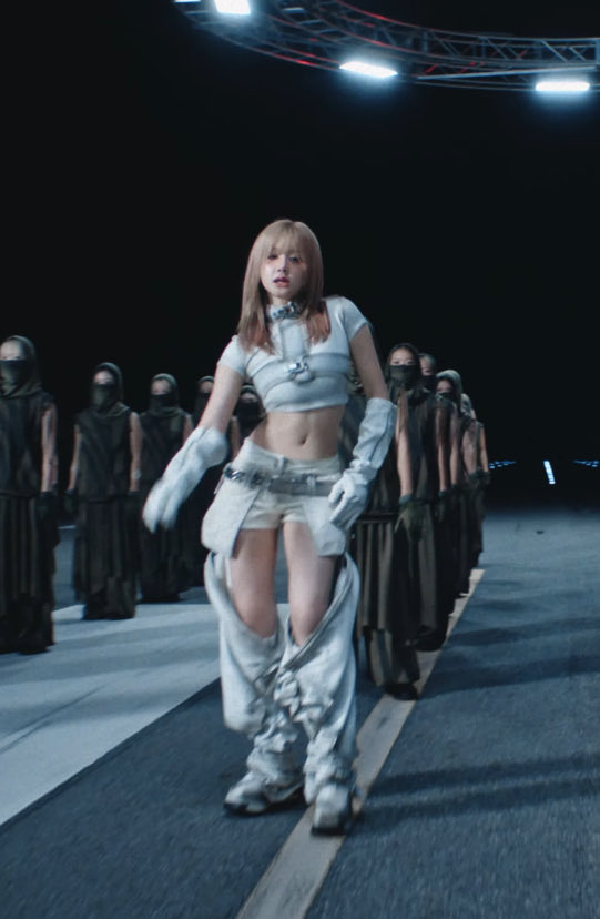 pharita_tata2's tweet image. BABYMON HIGH UP EXCLUSIVE 
#WEGOUP_PERFORMANCE_VID 
#PHARITA #BABYMONSTER